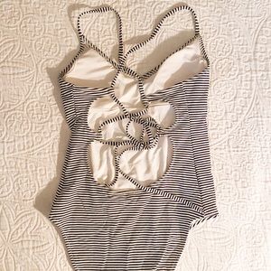 Aerie strappy back one piece swimsuit size M